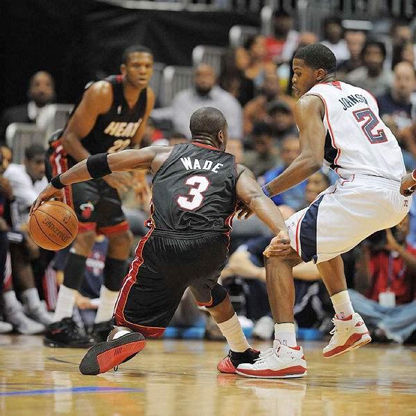 现出过硬的 现出过硬的