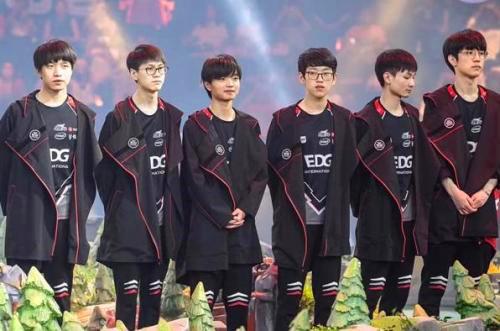 球星加盟扫 球星加盟扫