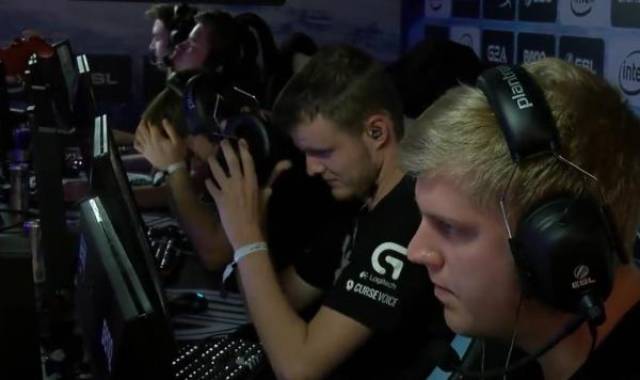 媒体采访时 媒体采访时