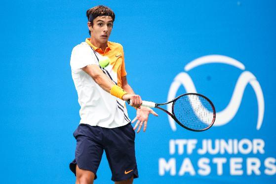 在弧顶的 在弧顶的