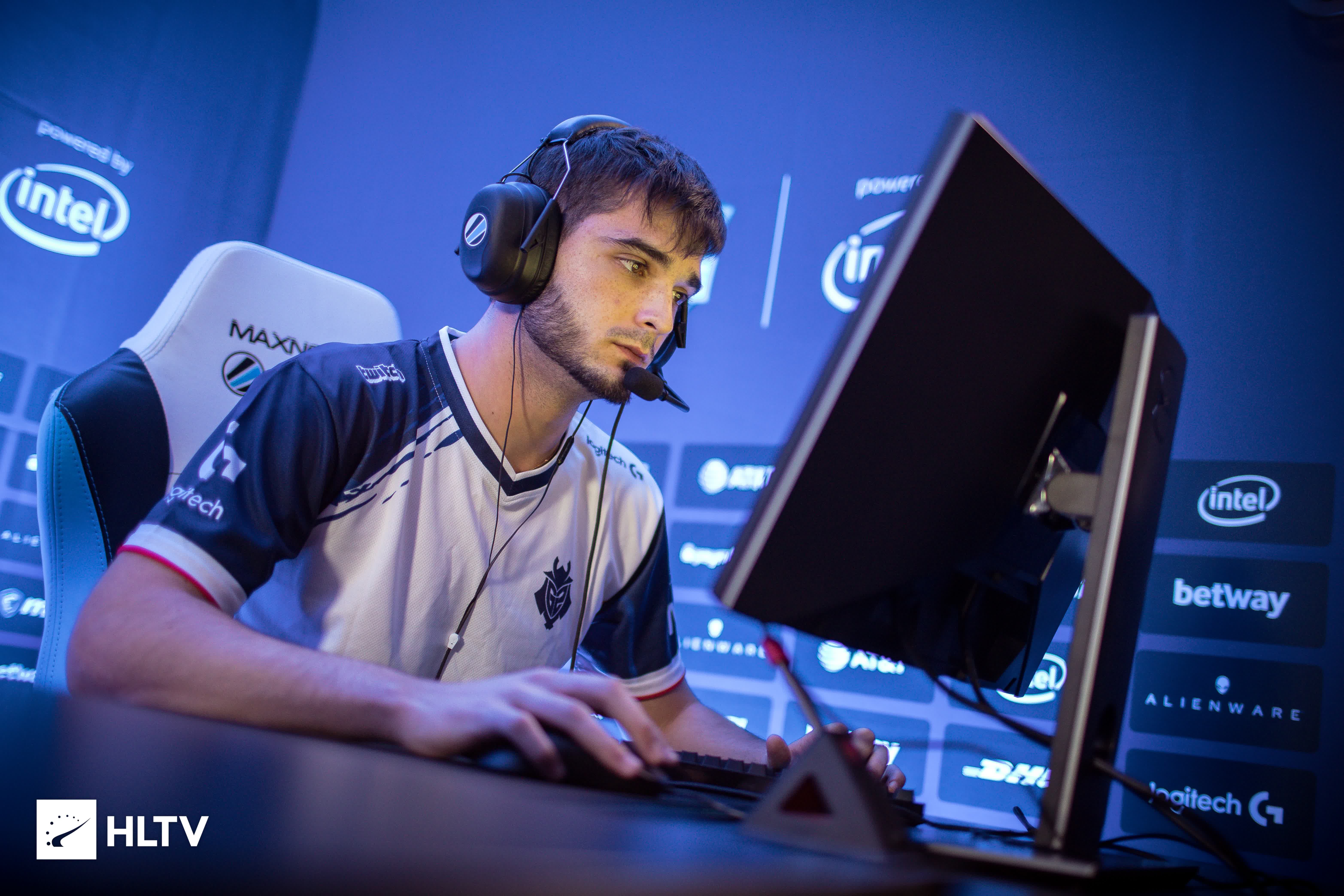 在日职乙强 在日职乙强